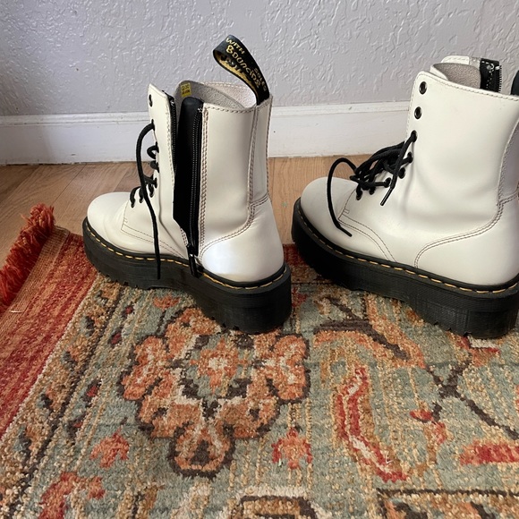 Doc Marten Jadon smooth leather platform white boots size 8 - Picture 5 of 5